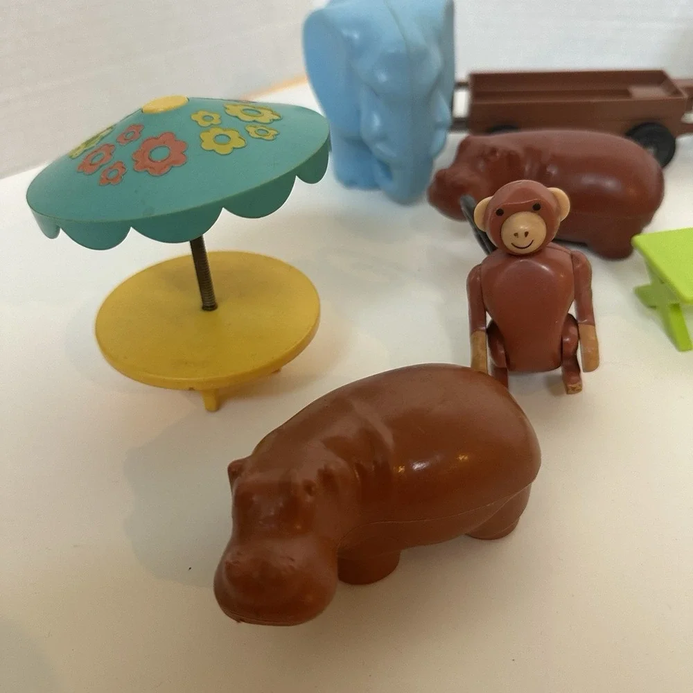 Fisher Price 1984‎ Little People Play Family Zoo #916 Vintage